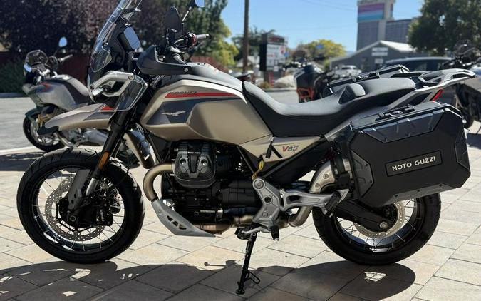 2025 Moto Guzzi V85 TT Travel