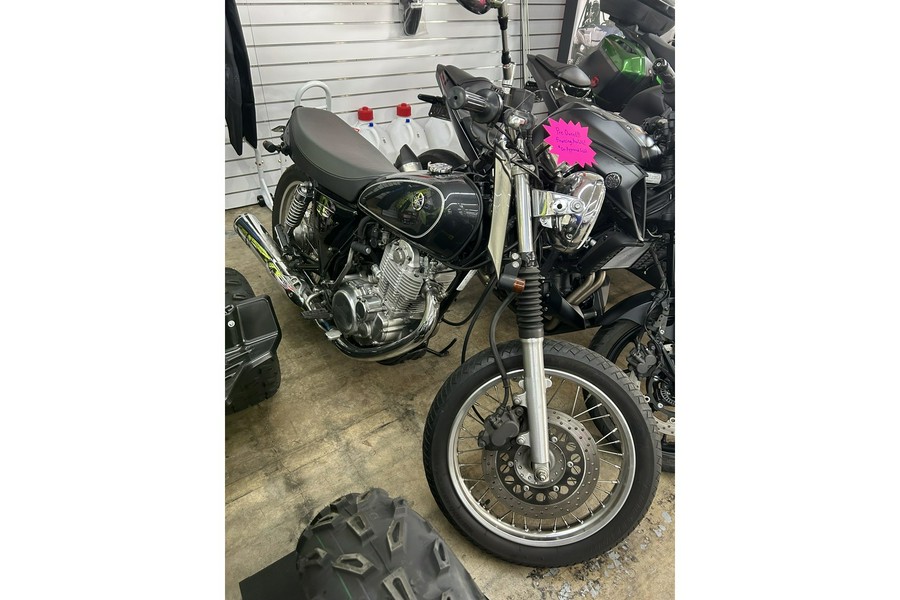 2015 Yamaha SR 400