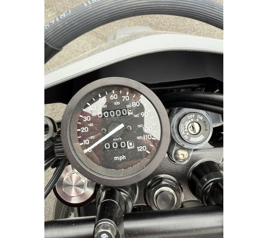 2025 Suzuki DR 650SEM5