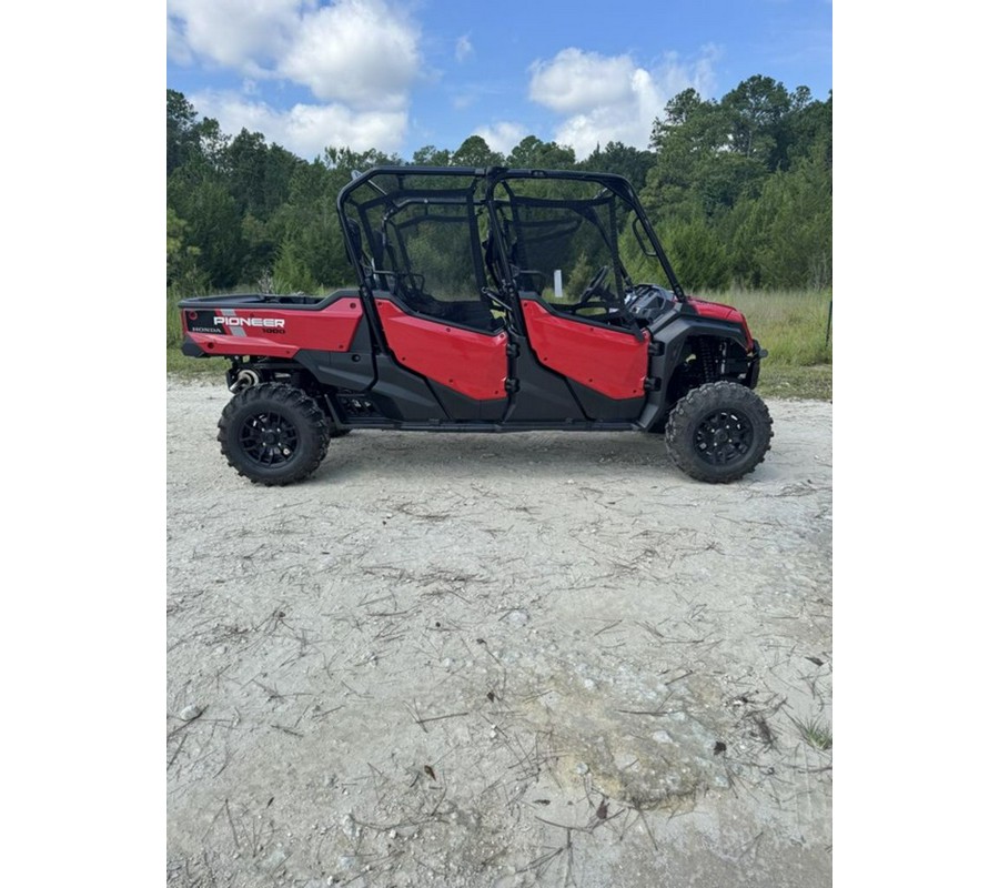 2025 Honda® Pioneer 1000-6 Deluxe Crew