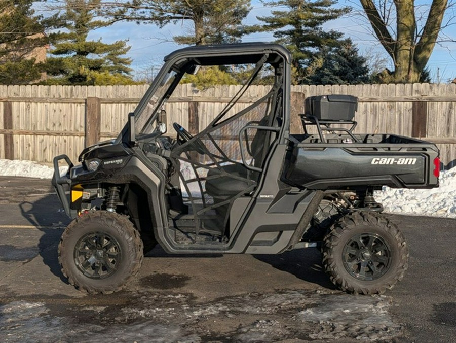 2025 Can-Am Defender XT HD10