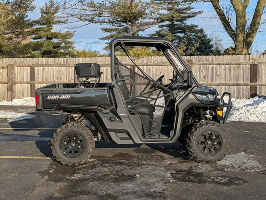 2025 Can-Am Defender XT HD10