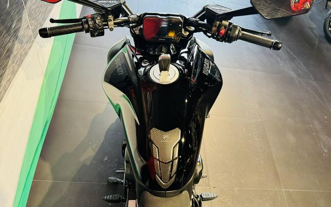 2025 Ducati Diavel V4 Thrilling Black