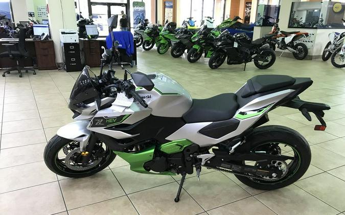 2024 Kawasaki Z7 Hybrid ABS