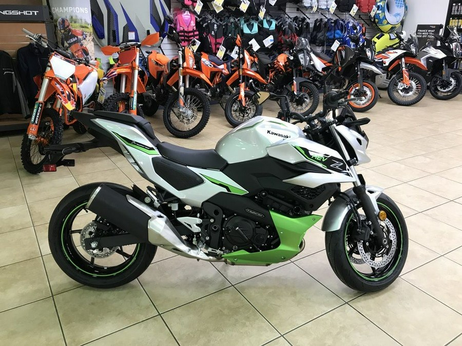 2024 Kawasaki Z7 Hybrid ABS