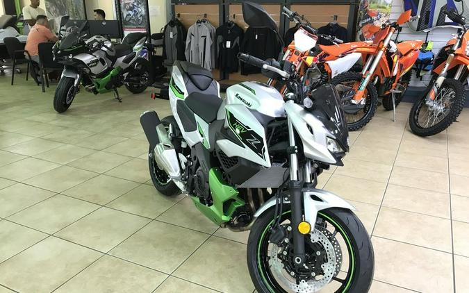 2024 Kawasaki Z7 Hybrid ABS