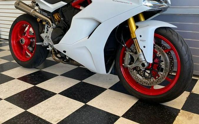 2017 Ducati SuperSport S Star White Silk