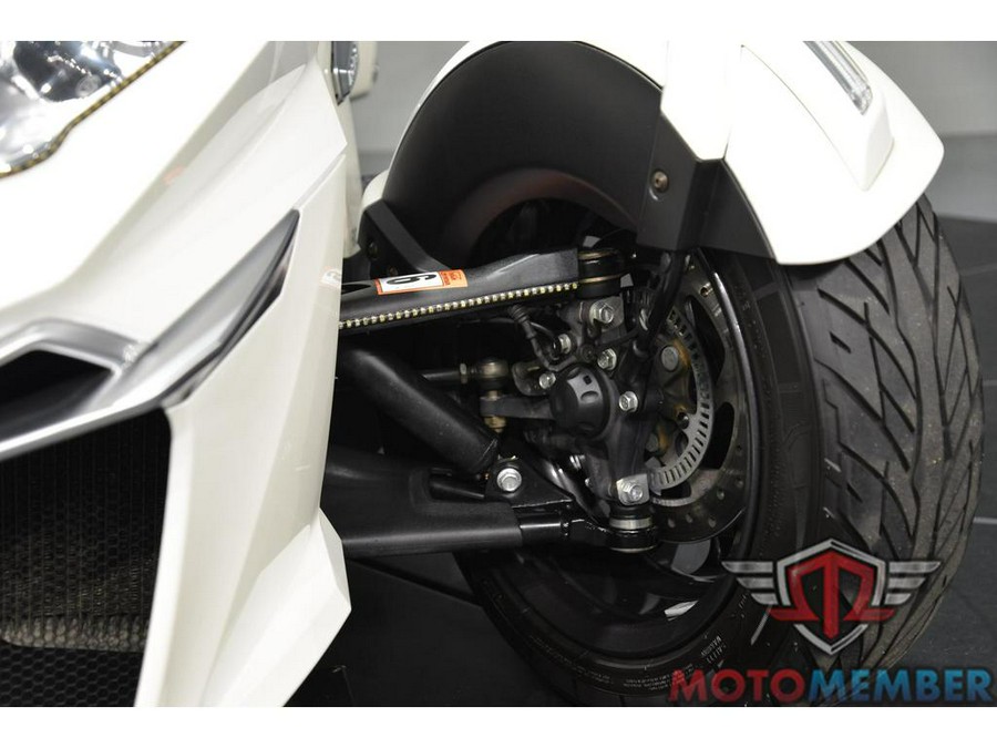 2014 Can-Am SPYDER RT S