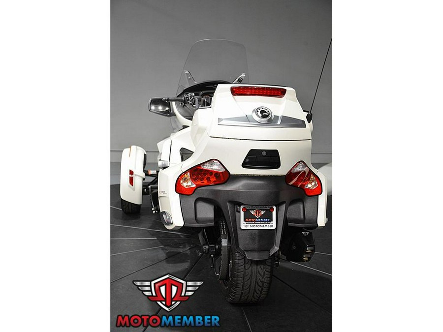 2014 Can-Am SPYDER RT S
