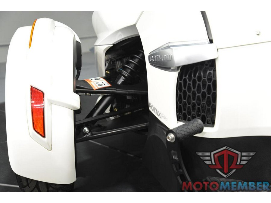 2014 Can-Am SPYDER RT S