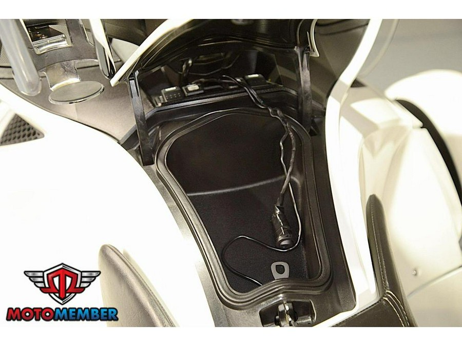 2014 Can-Am SPYDER RT S