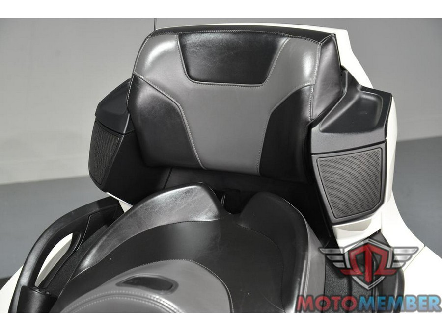 2014 Can-Am SPYDER RT S