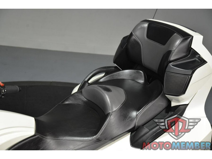2014 Can-Am SPYDER RT S