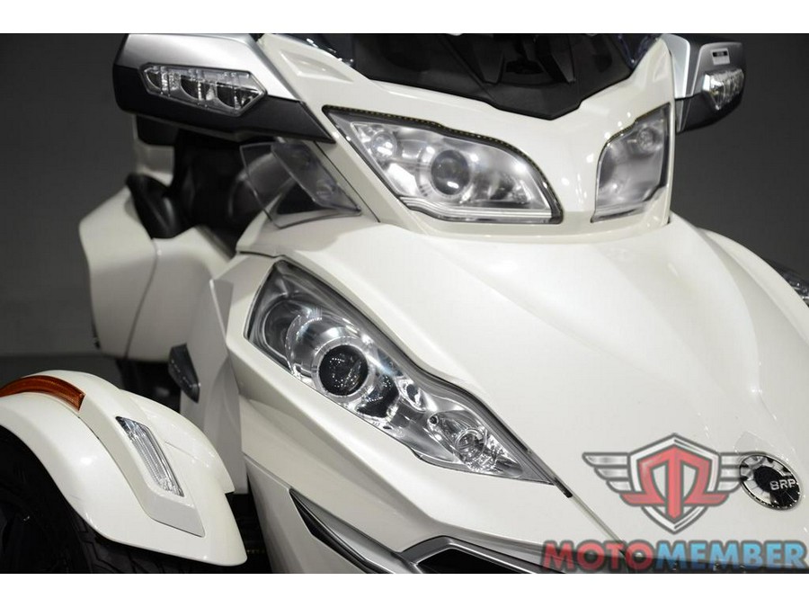 2014 Can-Am SPYDER RT S