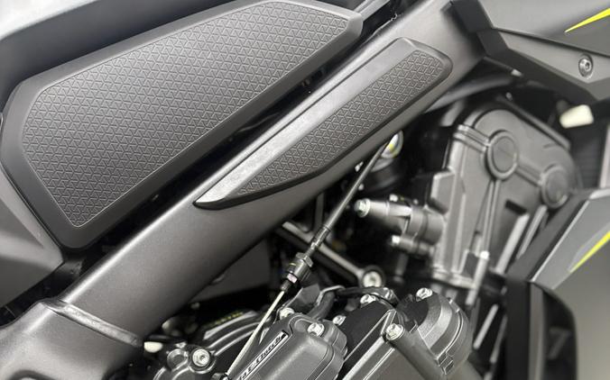 2026 Honda CB650R E-Clutch Matte Black Metallic - H2667A