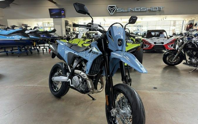 2025 Suzuki DR-Z400SMM5