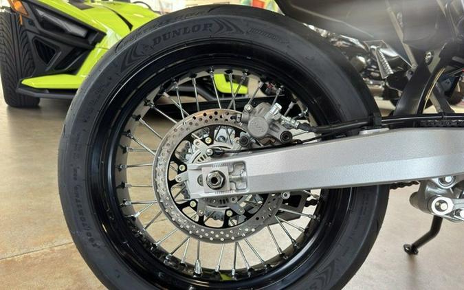 2025 Suzuki DR-Z400SMM5