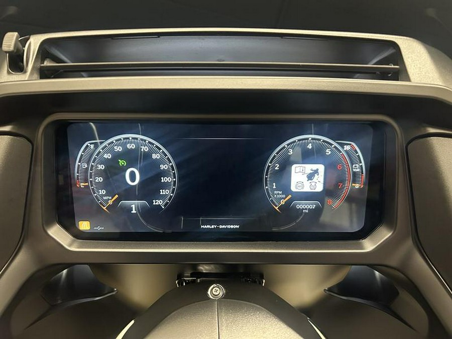 2025 Harley-Davidson® FLTRX - Road Glide®