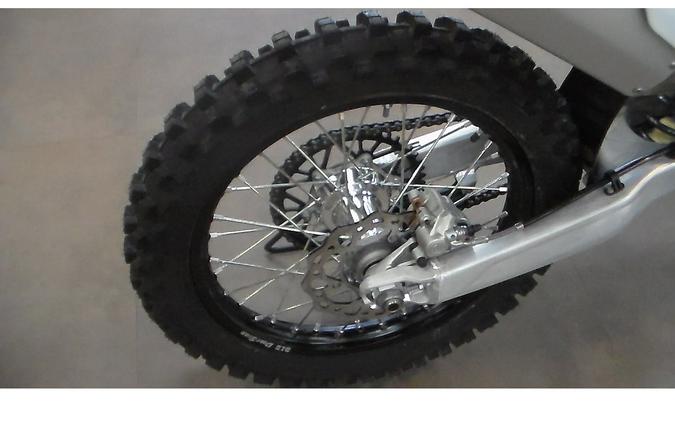 2026 TF250-X - Triumph