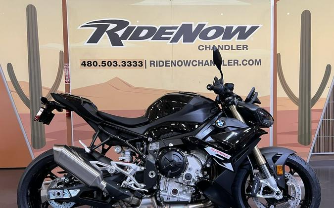 2026 BMW S 1000 R Blackstorm metallic