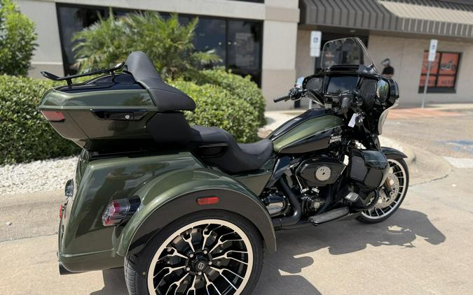 2026 Harley-Davidson Street Glide 3 Limited Olive Steel Metallic / Vivid Black Black Trim