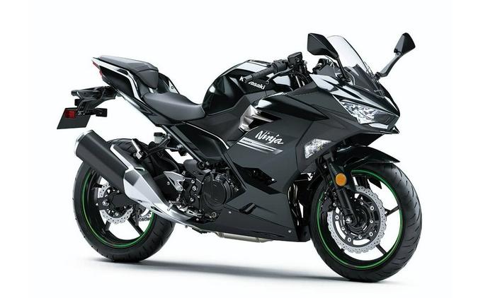 2022 Kawasaki Ninja 400 Base