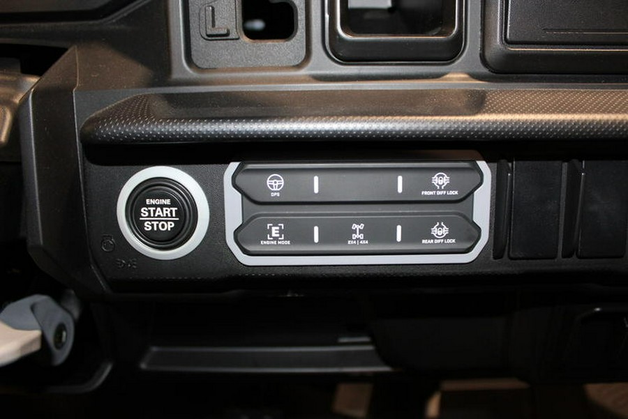 2026 Can-Am® SSV DEF XT 65 HD11 BE 26