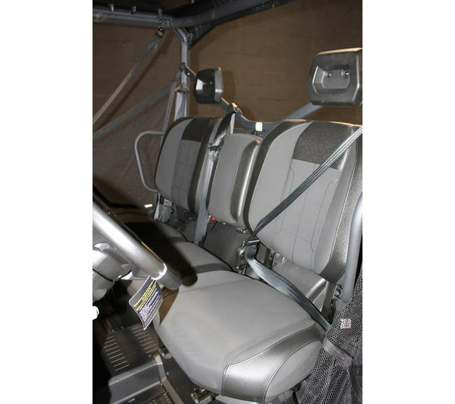 2026 Can-Am® SSV DEF XT 65 HD11 BE 26