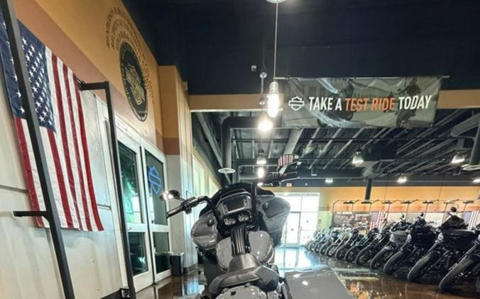 2018 Harley-Davidson Road Glide® CVO™ Road Glide®