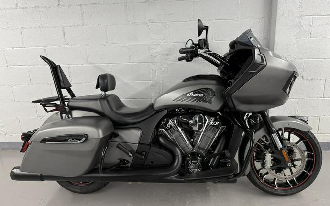 2023 Indian Challenger Dark Horse