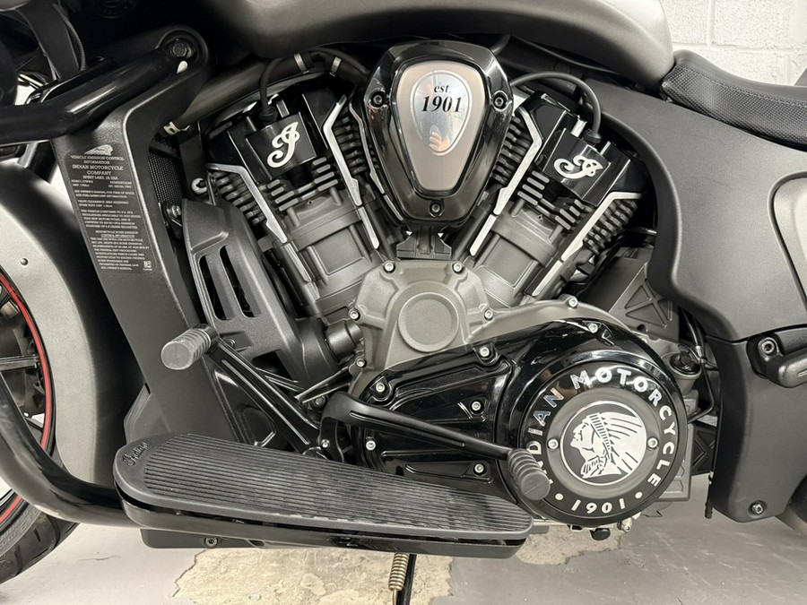 2023 Indian Challenger Dark Horse