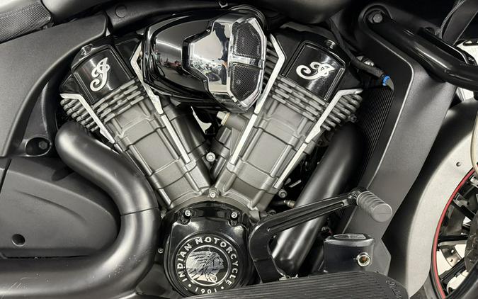 2023 Indian Challenger Dark Horse