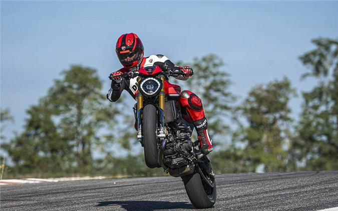 2023 Ducati Monster SP - Demo