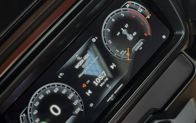 2026 Harley-Davidson® Street Glide® Blood Orange - Black