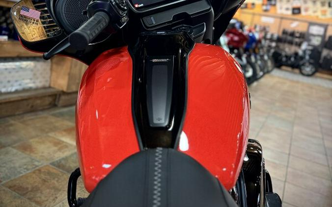2026 Harley-Davidson® Street Glide® Blood Orange - Black