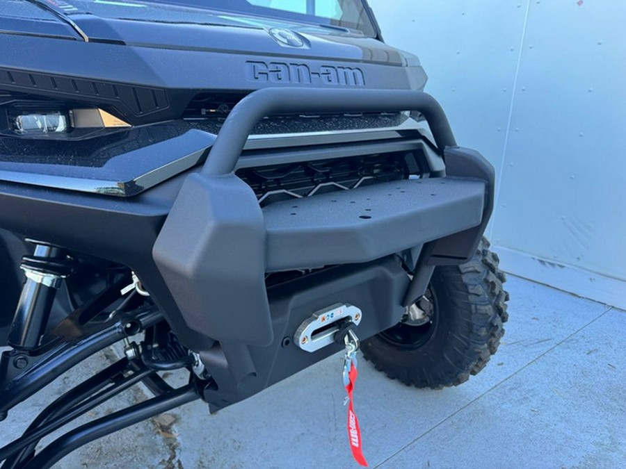 2026 Can-Am Defender XT CAB HD11