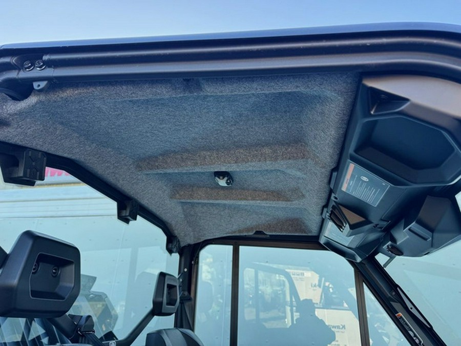 2026 Can-Am Defender XT CAB HD11