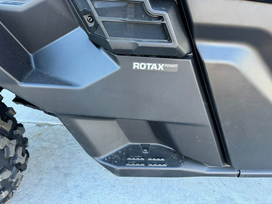 2026 Can-Am Defender XT CAB HD11