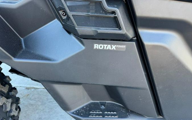 2026 Can-Am Defender XT CAB HD11