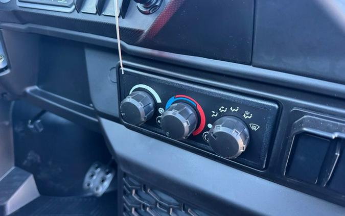 2026 Can-Am Defender XT CAB HD11