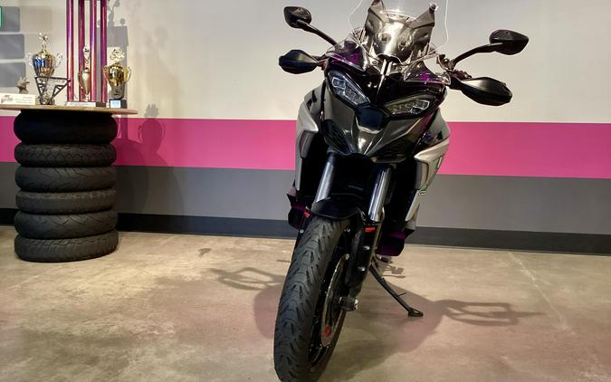 2022 Ducati Multistrada V4 S Spokes