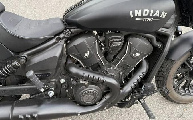 2025 Indian Scout Bobber Limited +Tech Black Smoke