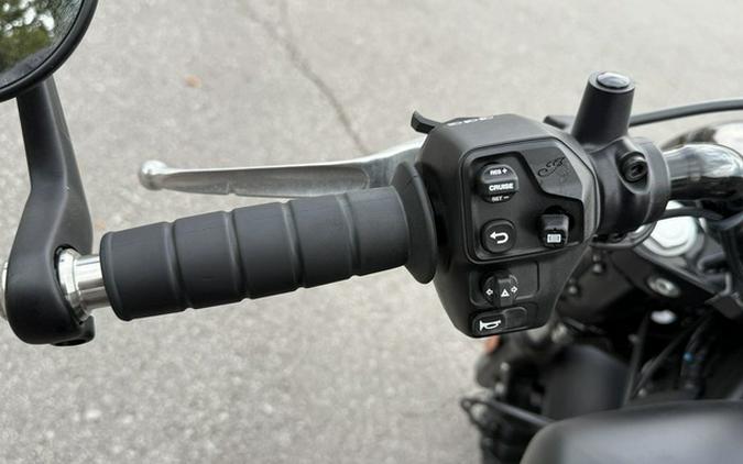 2025 Indian Scout Bobber Limited +Tech Black Smoke