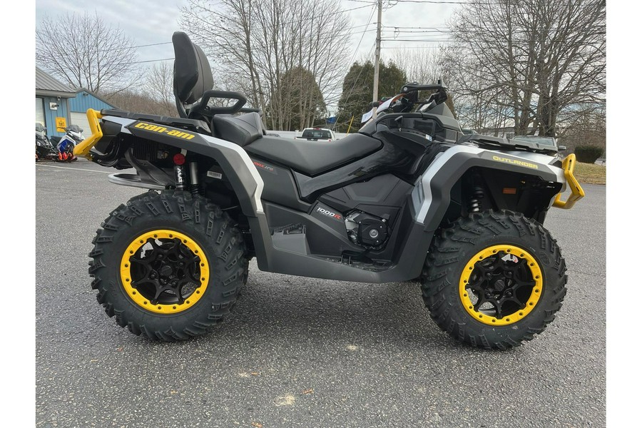 2024 Can-Am Outlander Max XT-P 1000R Silver & Yellow