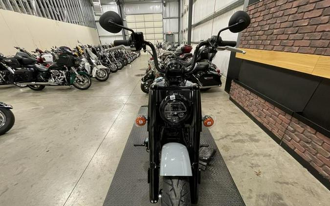 2024 Indian Motorcycle® Chief Bobber Dark Horse® Storm Gray