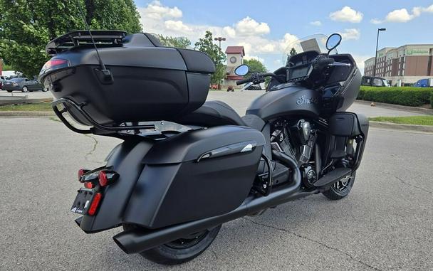 2024 Indian Motorcycle® Pursuit® Dark Horse® with PowerBand Audio Package Black Smoke