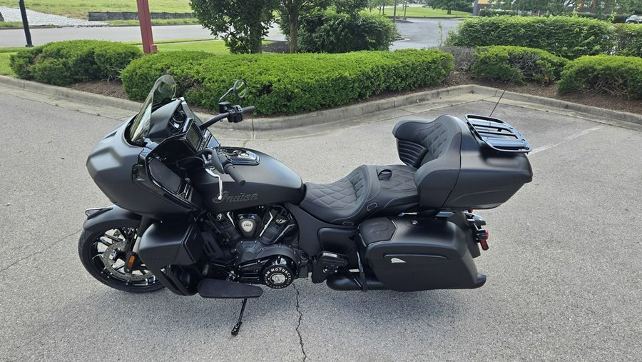 2024 Indian Motorcycle® Pursuit® Dark Horse® with PowerBand Audio Package Black Smoke