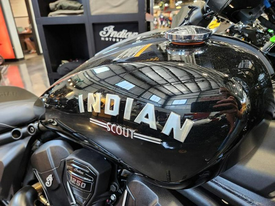 2025 Indian Motorcycle® Sport Scout® Limited +Tech Black Metallic