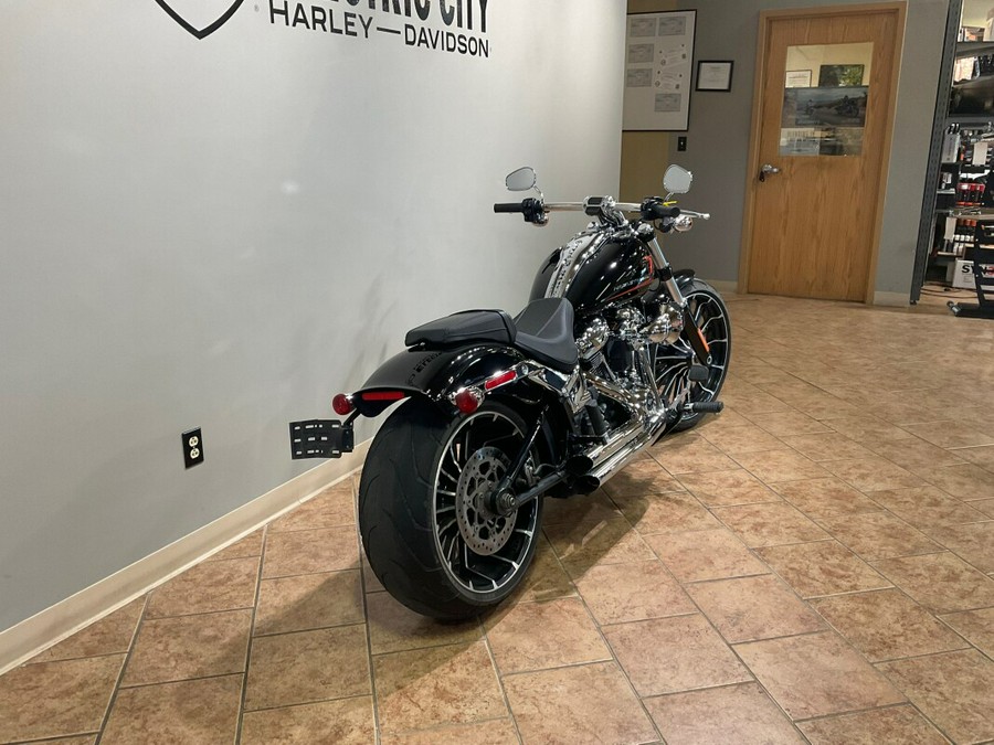 2023 Harley-Davidson Breakout Vivid Black FXBR