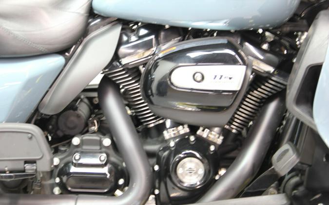 2024 Harley-Davidson® Ultra Limited Sharkskin Blue